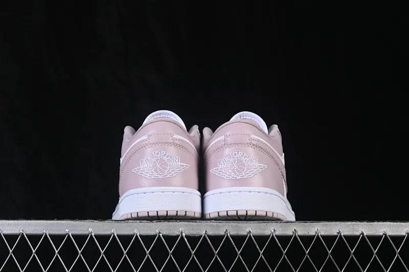 All categories Air Jordan Jordan series basketball shoes Air Jordan 1 Low G version pure original Air Jordan 1 Low AJ1 Joe 1 rice white powder low-top cultural casual sneakers DC0774-606